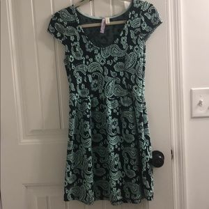 Very cute form fitting floral dress